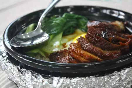 盤餐還是自助餐？這樣的食堂你喜歡嗎？