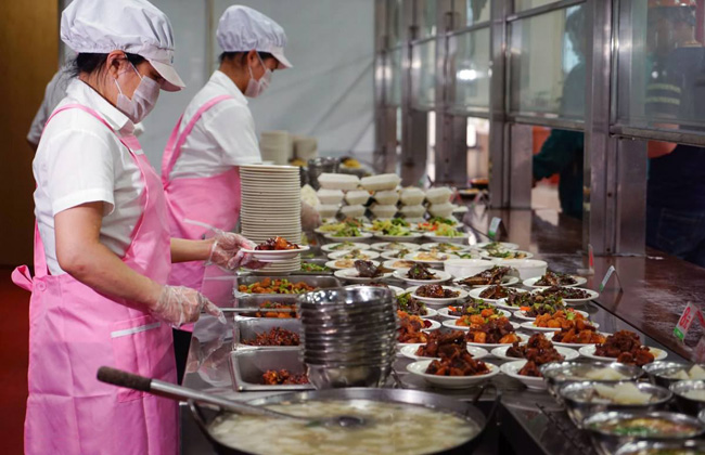 秋冬季節(jié)氣候變化，員工食堂要滿足營養(yǎng)需求